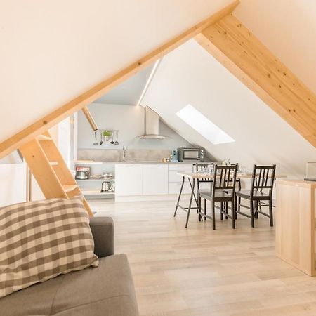Appartement Entier - Toile Tendue - Wifi Pontarlier Esterno foto