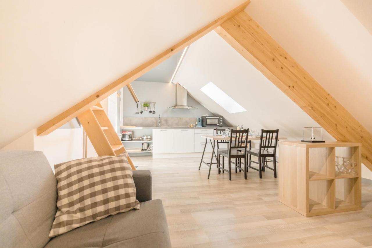 Appartement Entier - Toile Tendue - Wifi Pontarlier Esterno foto